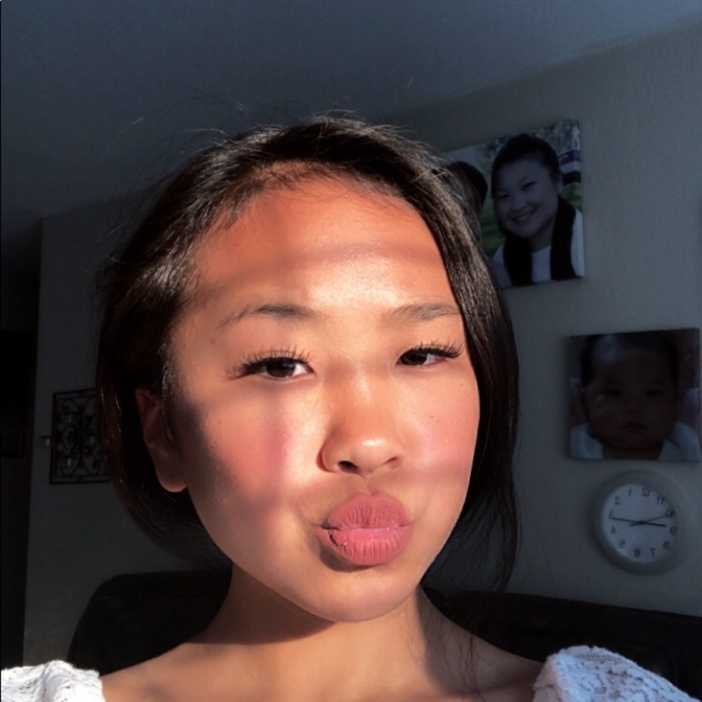 Meet your Posher, Vivica